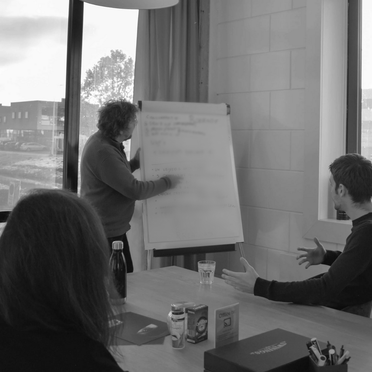 Nico presentatie 2 - tekst vervaagd Strategie van Forward Marketing